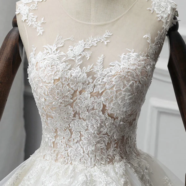 Illusion Ivory See-through Wedding Dresses 2018 A-Line / Princess Scoop Neck Sleeveless Appliques Lace Chapel Train Cascading Ruffles