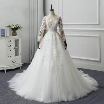 Illusion Ivoire Transparentes Robe De Mariée 2019 Princesse Encolure Dégagée Manches Longues Appliques En Dentelle Chapel Train Volants