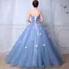 Wróżka Kwiatowa Niebieskie Sukienki Na Bal 2019 Princessa Kochanie Bez Rękawów Aplikacje Kwiat Rhinestone Frezowanie Perła Długie Wzburzyć Bez Pleców Sukienki Wizytowe