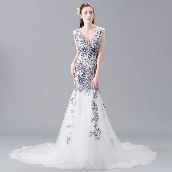 Modern / Fashion Ivory Evening Dresses  2018 Trumpet / Mermaid V-Neck Sleeveless Appliques Lace Cathedral Train Ruffle Backless Formal Dresses