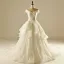 Chic / Belle Salle Robe De Mariée 2017 En Dentelle Appliques Cristal Faux Diamant De l'épaule Manches Courtes Dos Nu Cathedral Train Ivoire Robe Boule