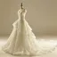 Chic / Belle Salle Robe De Mariée 2017 En Dentelle Appliques Cristal Faux Diamant De l'épaule Manches Courtes Dos Nu Cathedral Train Ivoire Robe Boule