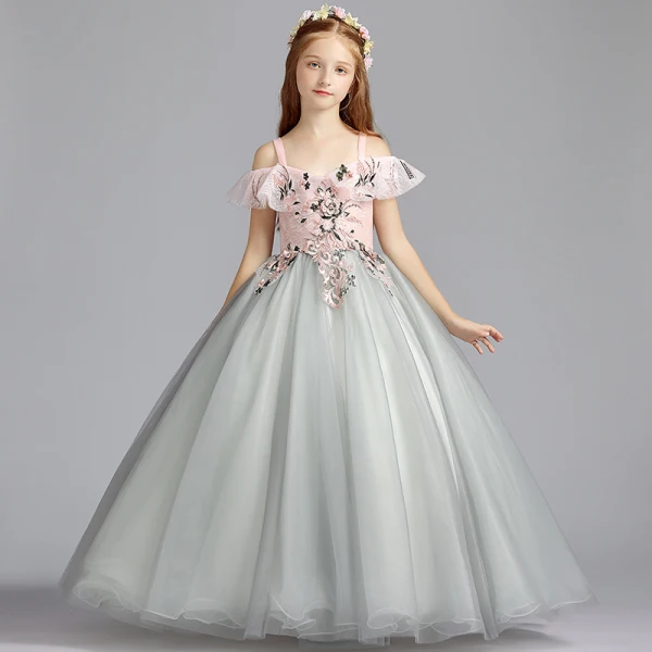 Chic / Beautiful Grey Flower Girl Dresses 2019 A-Line / Princess Shoulders Off-The-Shoulder Short Sleeve Appliques Lace Pearl Floor-Length / Long Ruffle Backless Wedding Party Dresses