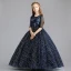Chic / Belle Bleu Marine Robe Ceremonie Fille 2019 Princesse Encolure Dégagée 1/2 Manches Appliques En Dentelle Perle Glitter Paillettes Longue Volants Robe Pour Mariage