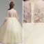 Chic / Belle Champagne Robe Ceremonie Fille 2019 Princesse Encolure Dégagée Gonflée 3/4 Manches Appliques En Dentelle Perle Faux Diamant Longue Volants Robe Pour Mariage