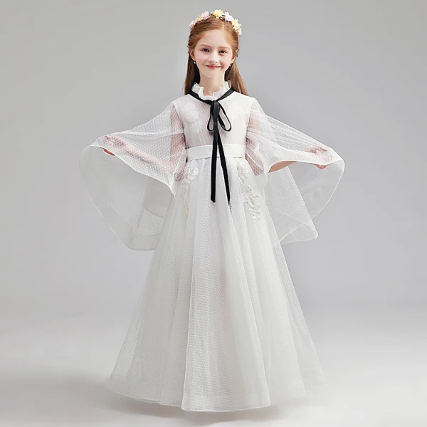 Schlicht Ivory / Creme Blumenmädchenkleider 2019 A Linie Stehkragen Lange Ärmel Stoffgürtel Applikationen Spitze Geflecktes Tülle Lange Rüschen Kleider Für Hochzeit