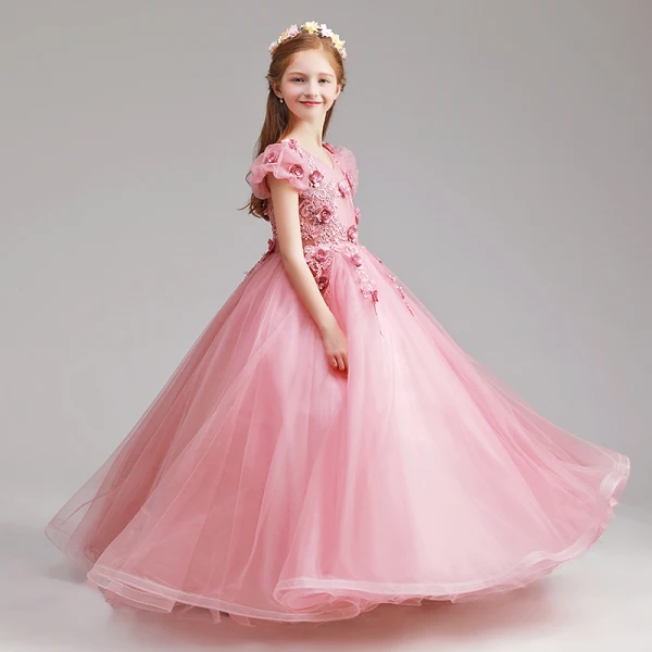 Elegant Candy Pink Flower Girl Dresses 2019 A-Line / Princess V-Neck Puffy Short Sleeve Appliques Lace Flower Pearl Floor-Length / Long Ruffle Wedding Party Dresses
