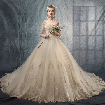 Lyx Champagne Bröllopsklänningar 2019 Prinsessa Fyrkantig Ringning 1 2 Ärm Pierced Appliqués Spets Beading Chapel Train Ruffle