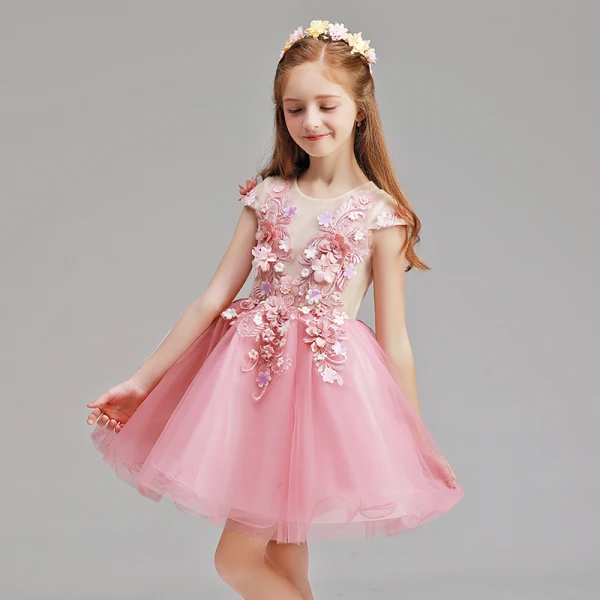 Chic / Beautiful Candy Pink Flower Girl Dresses 2019 A-Line / Princess Scoop Neck Cap Sleeves Appliques Flower Pearl Short Ruffle Wedding Party Dresses