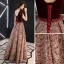 Sexy Burgunderrot Abendkleider 2019 A Linie V-Ausschnitt Ärmellos Drucken Blumen Polyester Perlenstickerei Stoffgürtel Lange Rüschen Rückenfreies Festliche Kleider