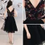 Chic / Beautiful Black Homecoming Graduation Dresses 2019 A-Line / Princess V-Neck Sleeveless Appliques Embroidered Flower Knee-Length Ruffle Formal Dresses