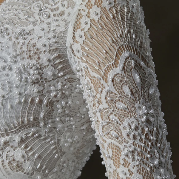 Elegant White Pierced Wedding Dresses 2019 A-Line / Princess V-Neck Long Sleeve Beading Pearl Glitter Tulle Chapel Train Ruffle