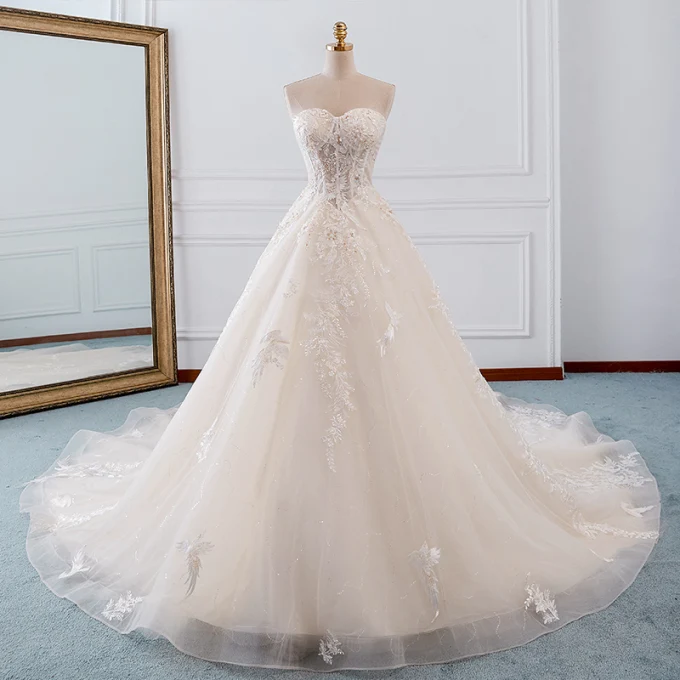 Elegant Champagne Brudekjoler 2019 Prinsesse Kjæreste Avtakbar 3 4 Ermer Ryggløse Appliques Blonder Beading Glitter Tyll Cathedral Train Buste