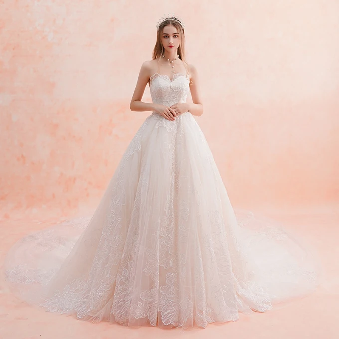 Elegant Elfenben Brudekjoler 2019 Empire Kjæreste Uten Ermer Ryggløse Appliques Blonder Glitter Paljetter Cathedral Train Buste