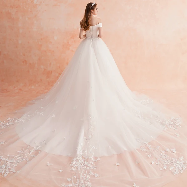 Simple Ivoire Robe De Mariée 2019 Princesse De l'épaule Manches Courtes Dos Nu Ceinture Appliques En Dentelle Cathedral Train Volants