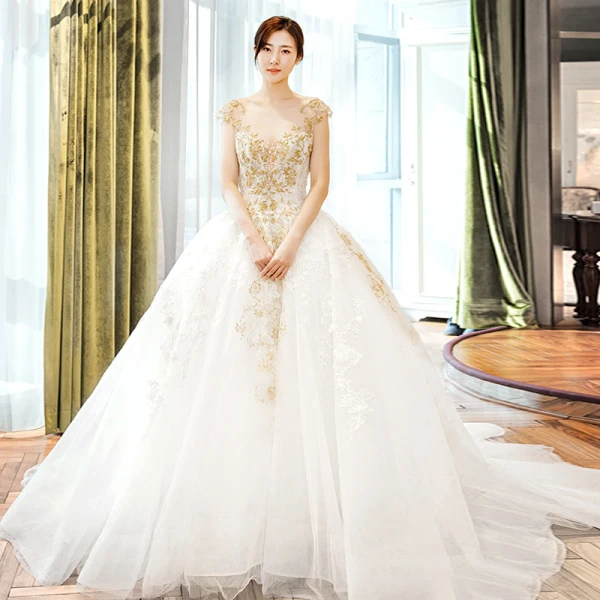 Luxe Champagne Transparentes Robe De Mariée 2019 Princesse Encolure Carrée Sans Manches Dos Nu Appliques En Dentelle Fait main Perlage Cathedral Train Volants