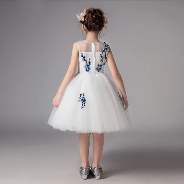 Chic / Beautiful Ivory See-through Flower Girl Dresses 2019 A-Line / Princess Scoop Neck Sleeveless Embroidered Knee-Length Ruffle Wedding Party Dresses