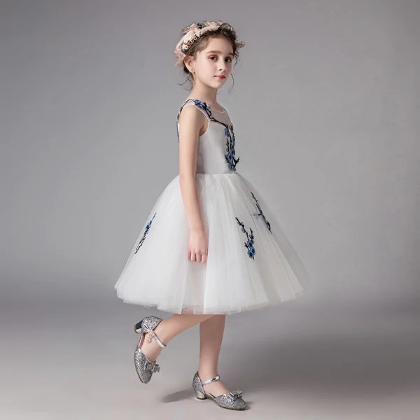 Chic / Beautiful Ivory See-through Flower Girl Dresses 2019 A-Line / Princess Scoop Neck Sleeveless Embroidered Knee-Length Ruffle Wedding Party Dresses