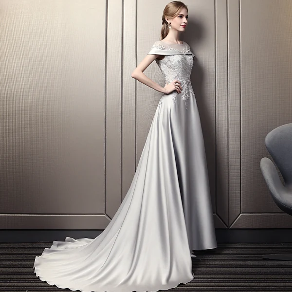 Moderne / Mode Gris Robe De Soirée 2018 Empire Encolure Carrée Manches Courtes Appliques En Dentelle Paillettes Perlage Cathedral Train Volants Dos Nu Robe De Ceremonie