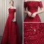 Elegante Burgunderrot Abendkleider 2018 A Linie Off Shoulder Kurze Ärmel Perlenstickerei Pailletten Stoffgürtel Kapelle-Schleppe Rüschen Rückenfreies Festliche Kleider