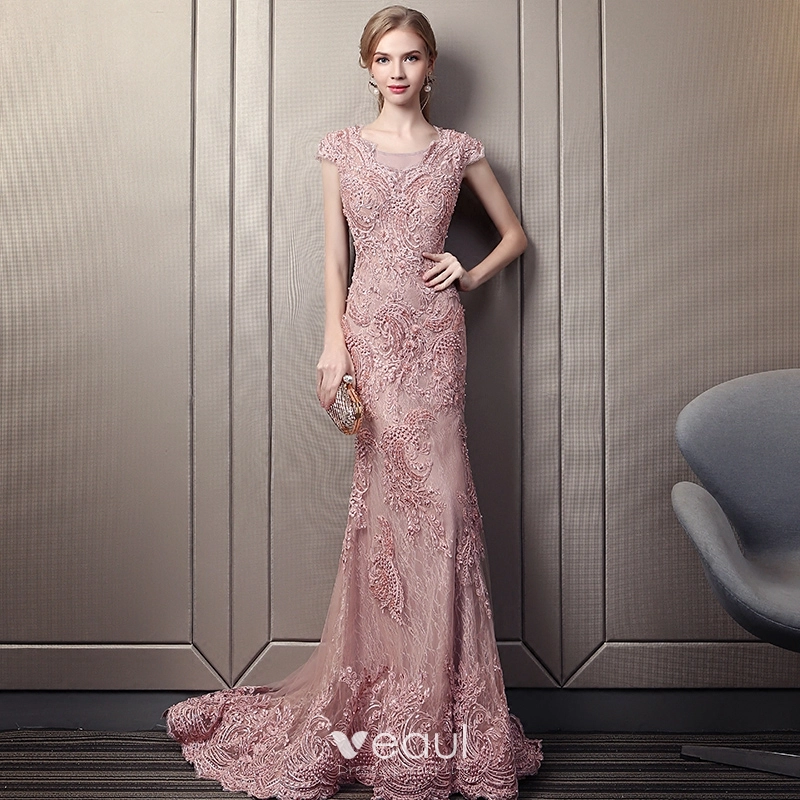Elegant Candy Pink Lace Evening Dresses 2018 Trumpet Mermaid Scoop Neck Cap Sleeves Appliques Lace Beading Pearl Chapel Train Formal Dresses