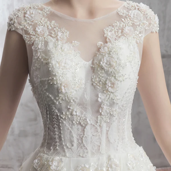 Elegant Ivory Wedding Dresses 2018 A-Line / Princess Scoop Neck Cap Sleeves Appliques Backless Flower Sequins Beading Chapel Train Ruffle