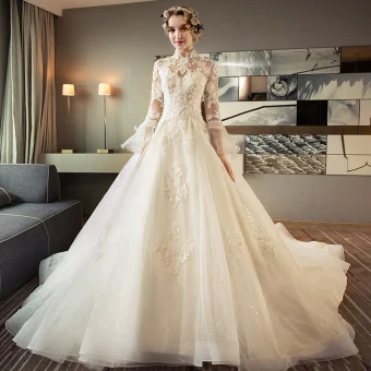 Style Chinois Ivoire Percé Robe De Mariée 2018 Robe Boule Col Haut Manches Longues Dos Nu Appliques En Dentelle Perlage Glitter Tulle Volants Royal Train