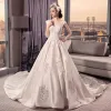 Stunning Ivory Wedding Dresses 2018 Ball Gown V-Neck Cap Sleeves Heart-shaped Backless Appliques Lace Ruffle Royal Train