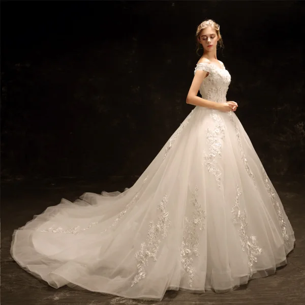 Modest / Simple Ivory Wedding Dresses 2018 Ball Gown Off-The-Shoulder Short Sleeve Backless Appliques Lace Beading Pearl Ruffle Chapel Train