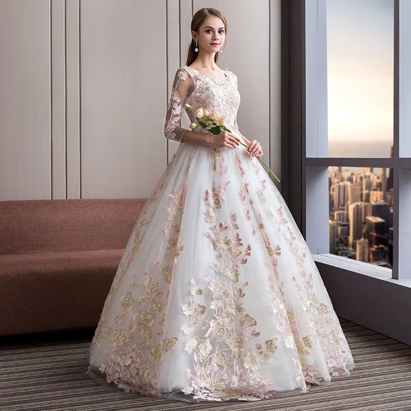 Unique Ivory / Creme Brautkleider / Hochzeitskleider 2018 Ballkleid Rundhalsausschnitt 3/4 Ärmel Applikationen Spitze Rückenfreies Rüschen Lange