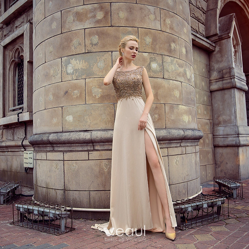 Elegant Champagne Evening Dresses 2018 Empire Scoop Neck Sleeveless Beading Split Front Sweep Train Ruffle Backless Formal Dresses