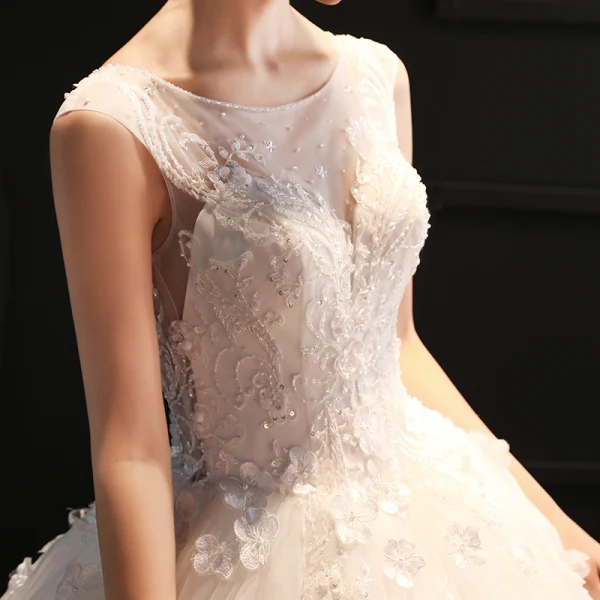 Chic / Belle Salle Robe De Mariée 2017 En Dentelle Paillettes Appliques Dos Nu Faux Diamant Perle Encolure Dégagée Sans Manches Longue Blanche Robe Boule