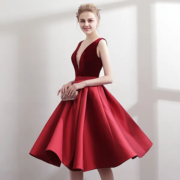Modest / Simple Burgundy Red Party Dresses 2018 A-Line / Princess V ...