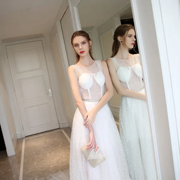Sexy Ivoire Transparentes Robe De Soirée 2018 Princesse Encolure Dégagée Sans Manches Tachetée Ceinture Tribunal Train Volants Dos Nu Robe De Ceremonie