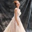 Chic / Belle Église Robe De Mariée 2017 En Dentelle Appliques Dos Nu Bretelles Spaghetti Sans Manches Cathedral Train Champagne Princesse