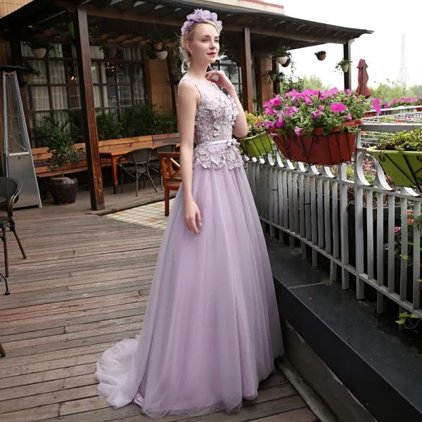 Elegant Lavender See-through Prom Dresses 2018 A-Line / Princess Scoop Neck Sleeveless Appliques Flower Pearl Rhinestone Sash Floor-Length / Long Ruffle
