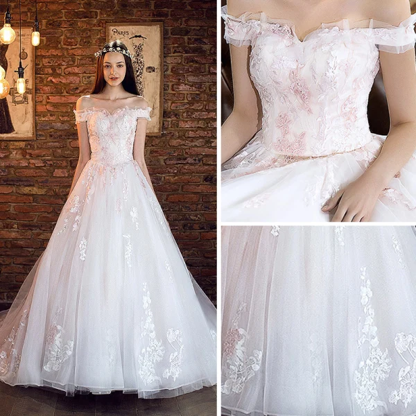 Elegante Weiß Brautkleider 2018 A Linie Off Shoulder Kurze Ärmel Rückenfreies Applikationen Mit Spitze Rüschen Kapelle-Schleppe