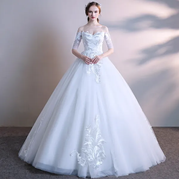 Affordable White Wedding Dresses 2018 Ball Gown Off-The-Shoulder 1/2 Sleeves Backless Embroidered Ruffle Floor-Length / Long