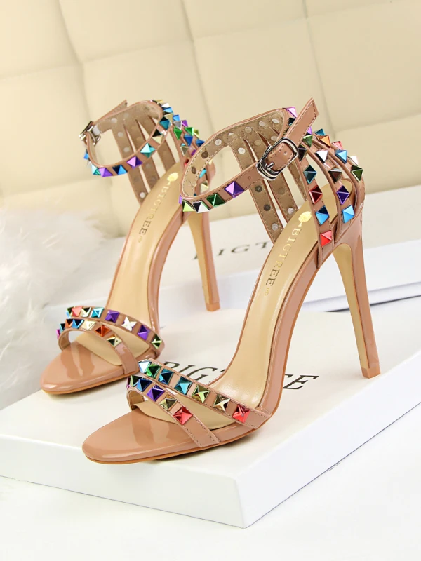 Charming Silver Evening Party Womens Sandals 2019 Rivet Ankle Strap 11 cm Stiletto Heels Open / Peep Toe High Heels