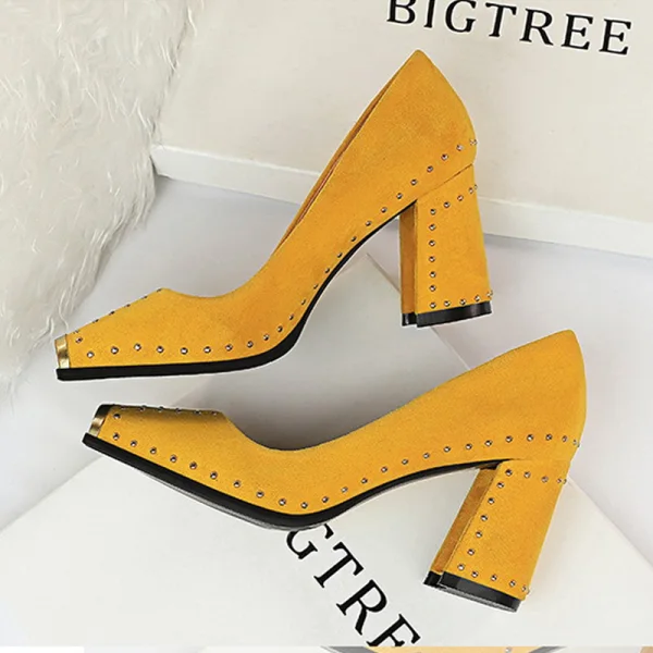Vintage / Originale Rouge Désinvolte Escarpins 2019 Daim Rivet 7 cm Talons Épais Pied Carré Escarpins