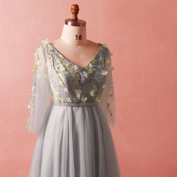 Chic / Belle Gris Grande Taille Robe De Soirée 2018 Princesse 3/4 Manches Printemps V-Cou Tulle Bretelles croisées Fleur Appliques Dos Nu Perlage Soirée Robe De Ceremonie