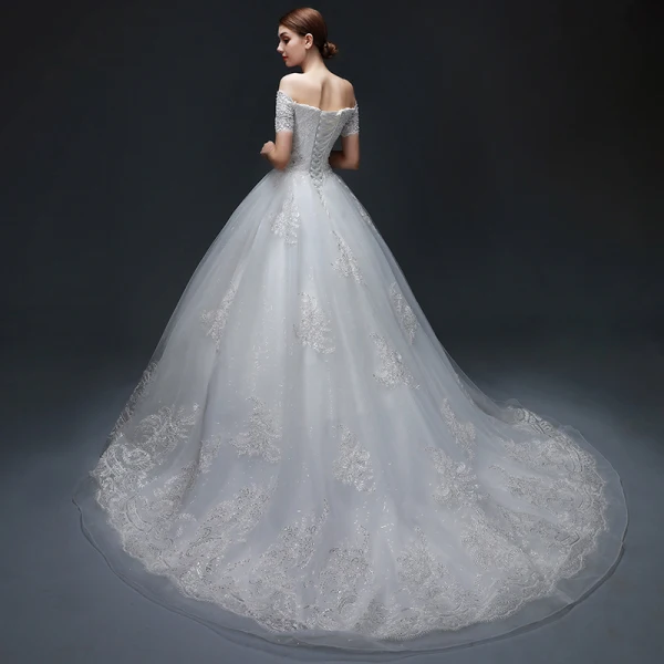 Snygga / Fina Vit Bröllopsklänningar 2017 Prinsessa Appliqués Axelbandslös Spets Pärla Halterneck Broderade Bröllop