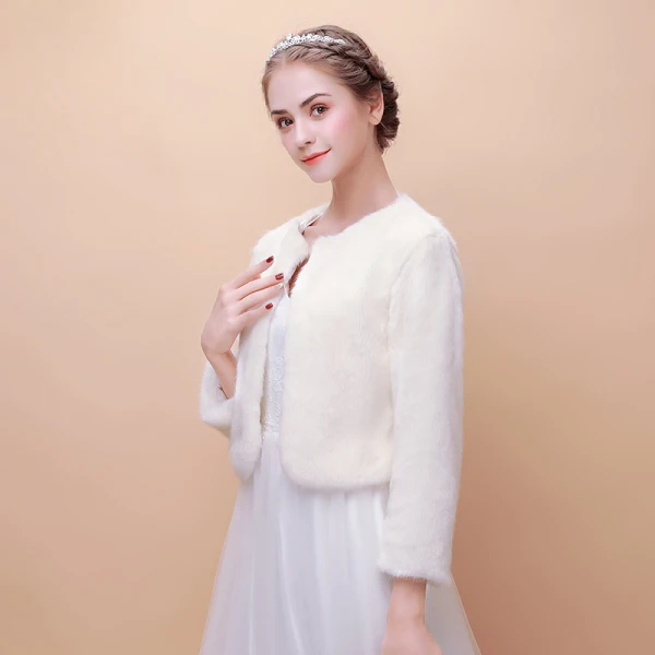 White Winter Scoop Neck Long Sleeve Faux Fur Prom Wedding Coats / Jackets 2017