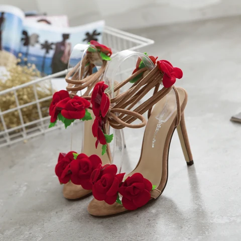 Moda Rojo 2018 High Heels de fiesta Apliques Rebordear 11 cm Sandalias Stilettos / Tacones De Aguja Peep Toe Zapatos De Mujer
