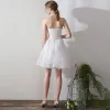 Erschwinglich Weiß Gekreuzte Träger Brautkleider 2018 A Linie Tülle Pailletten Bandeau Hochzeit