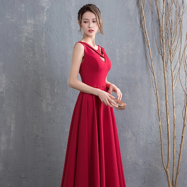 Modest / Simple Floor-Length / Long Burgundy Evening Dresses 2018 Charmeuse A-Line / Princess V-Neck Backless Beading Evening Party Formal Dresses