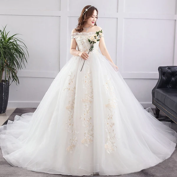 Amazing / Unique White Plus Size Ball Gown Wedding Dresses 2019 Lace Tulle Appliques Backless Embroidered Strapless Chapel Train Wedding