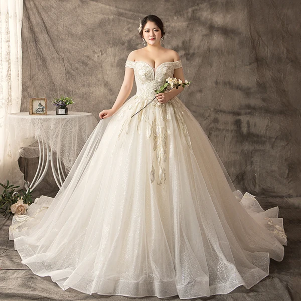 Luksus Hvit Ballkjole Pluss Størrelse Brudekjoler 2019 Blonder Tyll Appliques Ryggløse Beading Håndlaget Kjæreste Chapel Train Bryllup