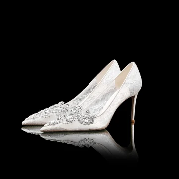 Luxe Blanche Chaussure De Mariée Mariage Soirée Dentelle Caoutchouc Perlage Cristal Faux Diamant À Bout Pointu Chaussures Femmes 2019
