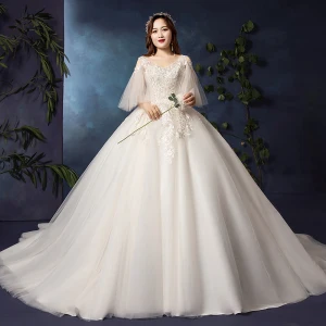 Classic Elegant White Plus Size Wedding Dresses 2019 A Line Princess Lace Tulle V Neck Appliques Backless Beading Sequins Chapel Train